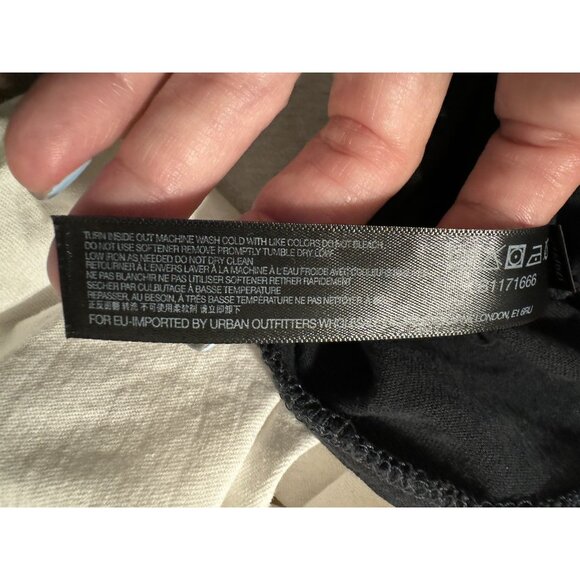 Free People Movement Size Small 2 Tank Tops Black White Racerback Deep V Boho - Picture 7 of 9